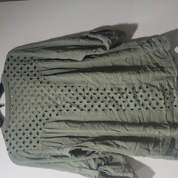 Top - Picture 6 of 10